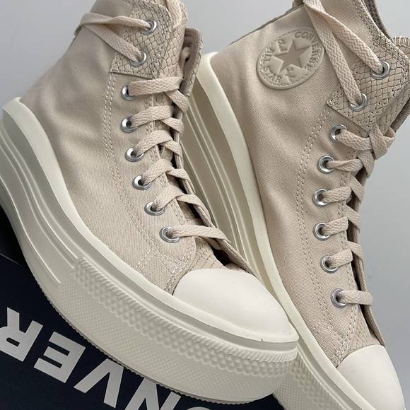 Converse Women's A12812C
CTAS MOVE HI
LIGHT DUNE/EGRET/PAPYRUS Sneakers Platform - Picture 6 of 16